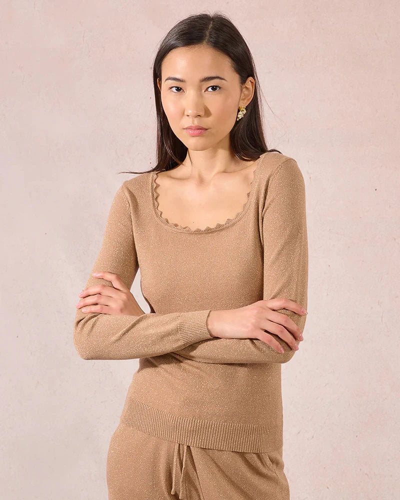 Jadyn Shimmer Detail Top