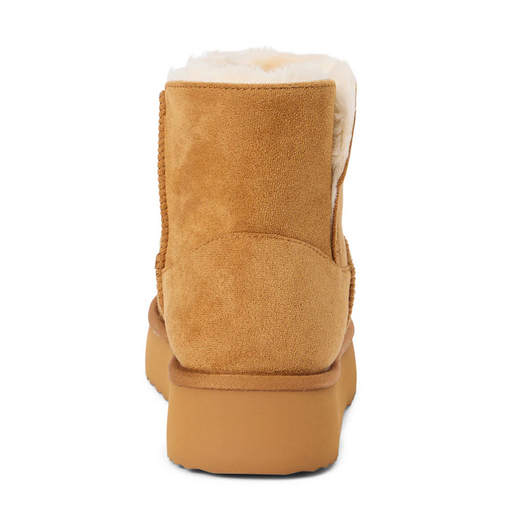 
                      
                        Yukon Snow Boot
                      
                    