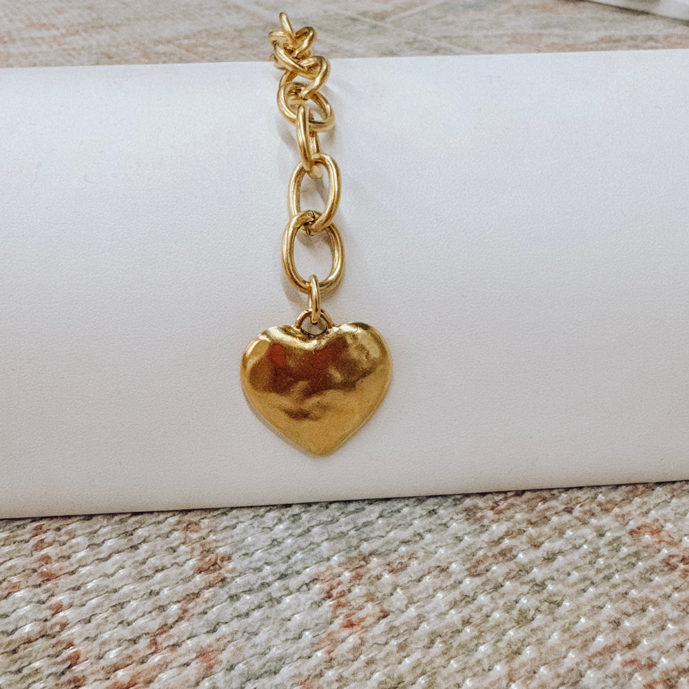 
                      
                        Harley Gold Heart Pendant Accessories
                      
                    