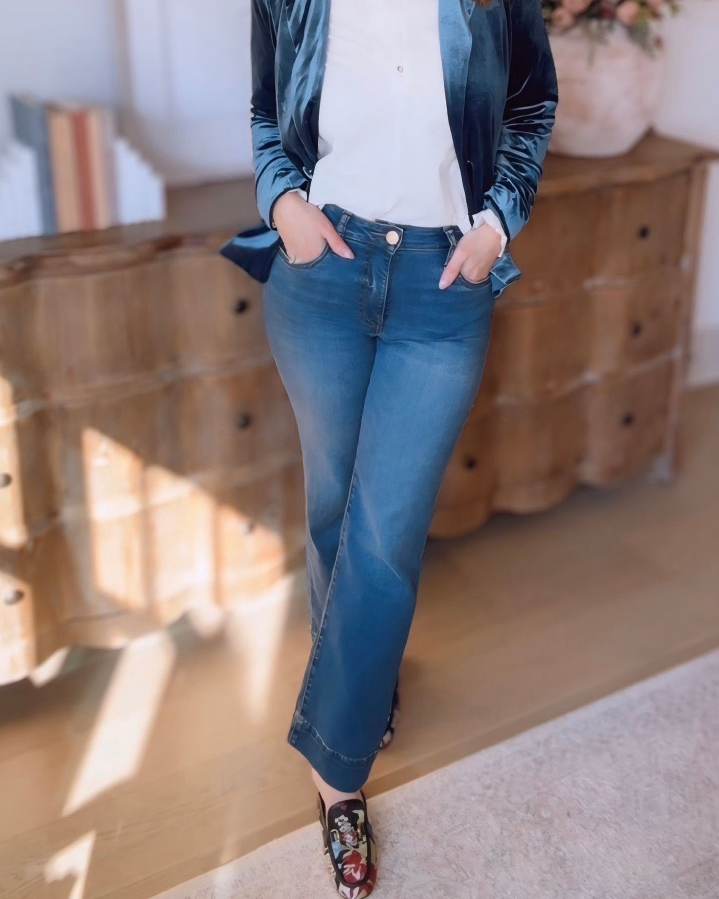 Kut Kelsey High Rise Ankle Flare- Wide Hem