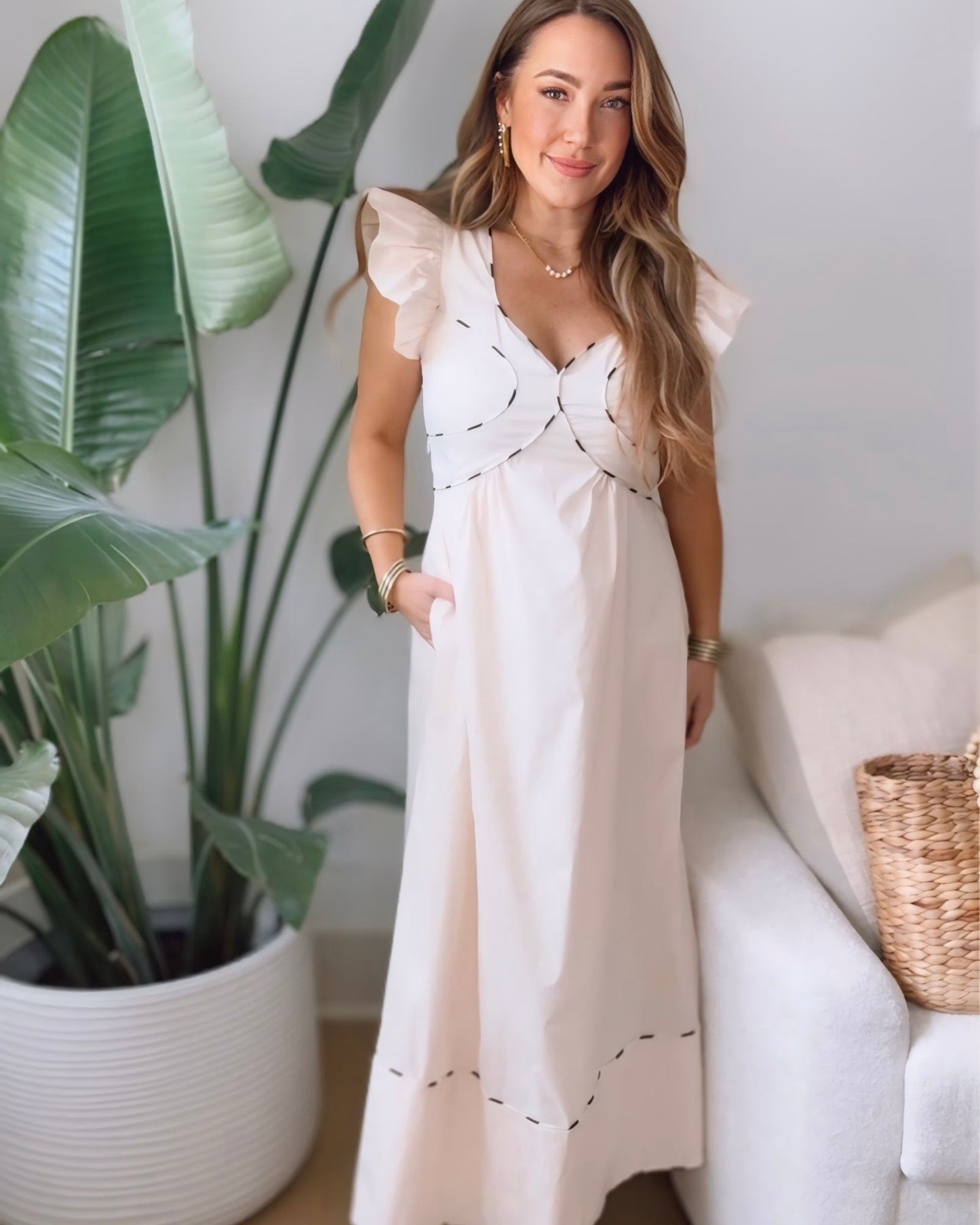 Picture Perfect Contrast Piping Midi Dress