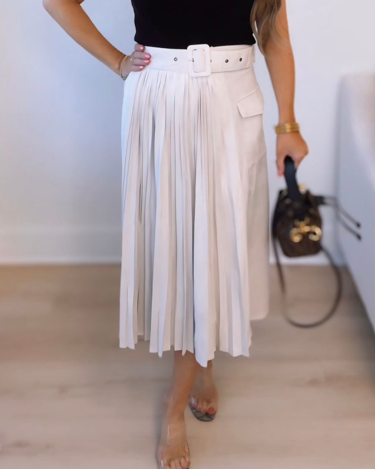 Chic Outing Suede Midi Skirt