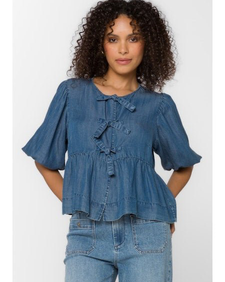 Cali Bow Detail Top