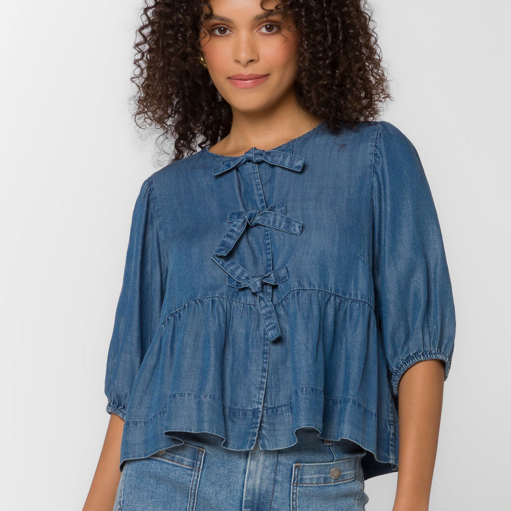 Cali Bow Detail Top