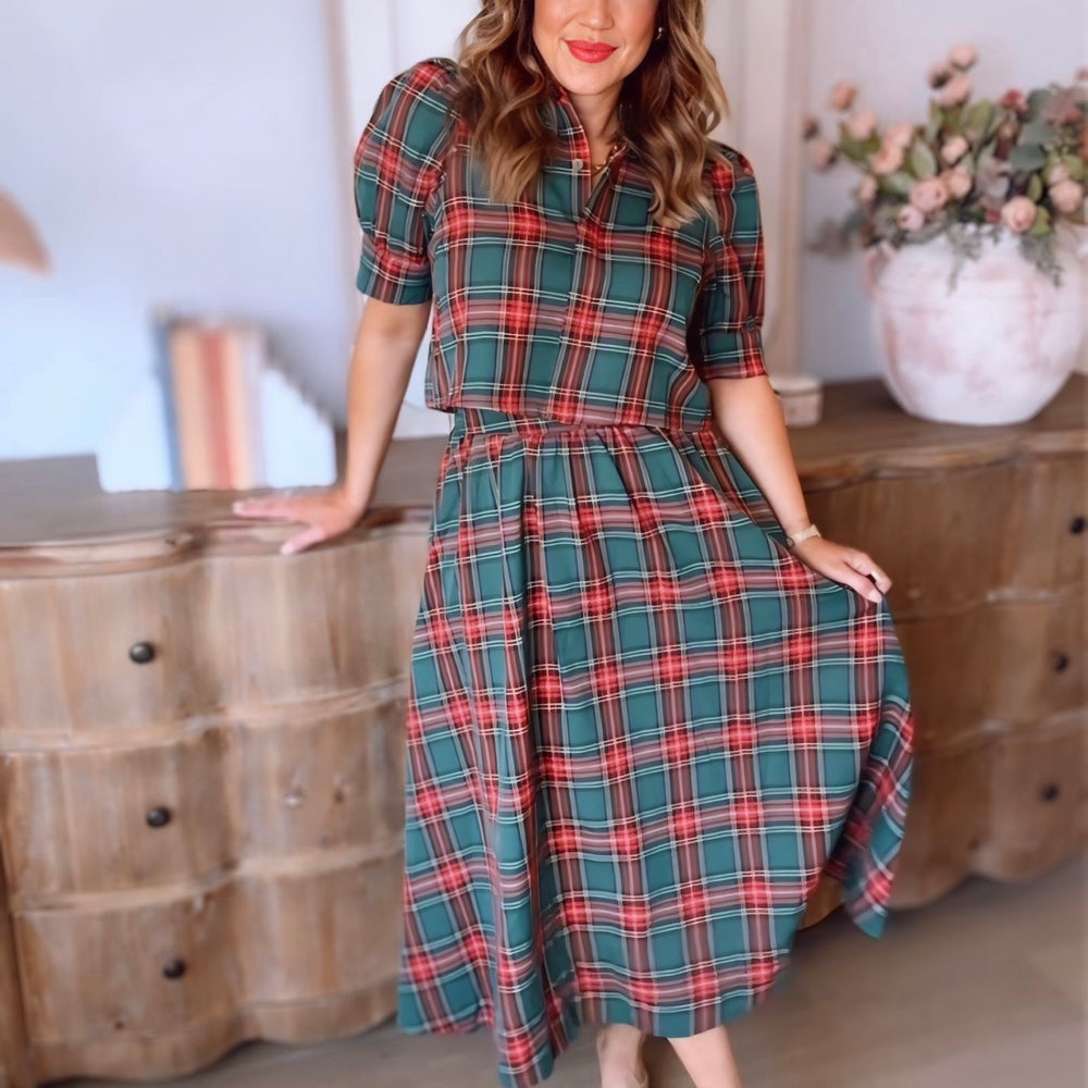 Under The Mistletoe Button Up