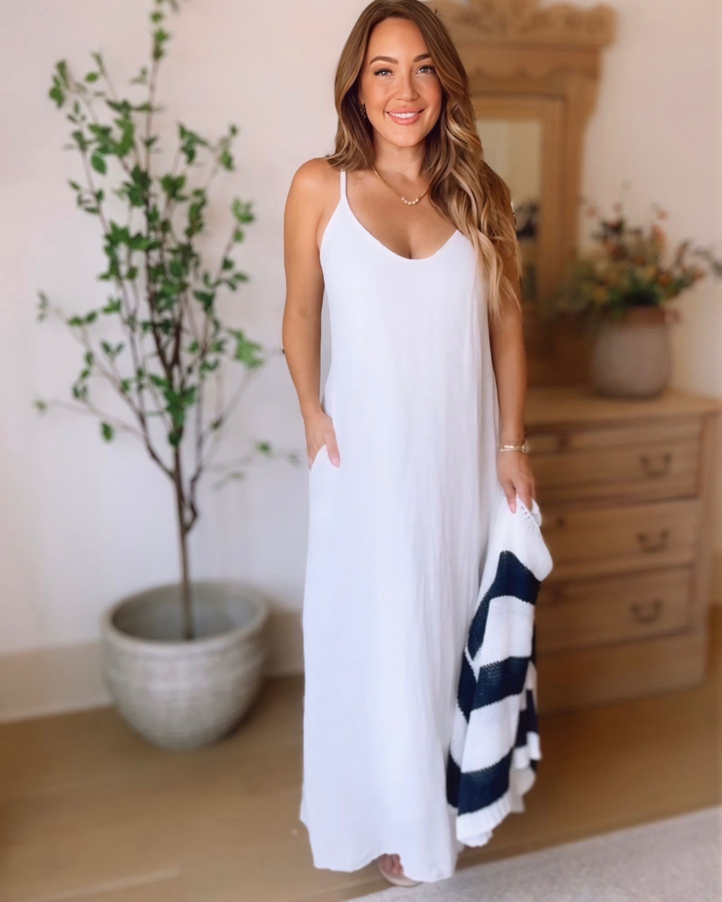 Soren Adjustable Strap Linen Maxi Dress