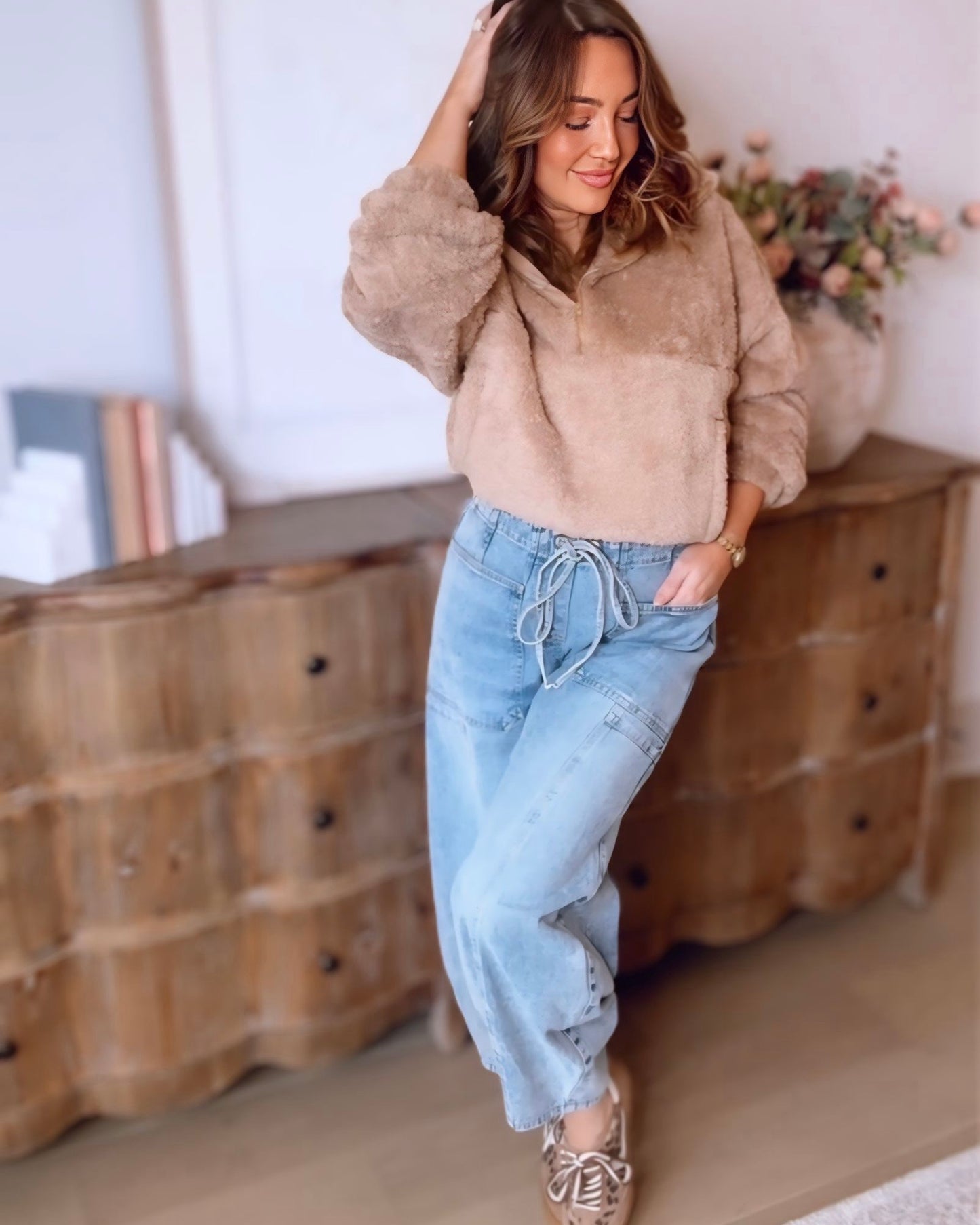 Mid Rise Drawstring Barrel Jeans