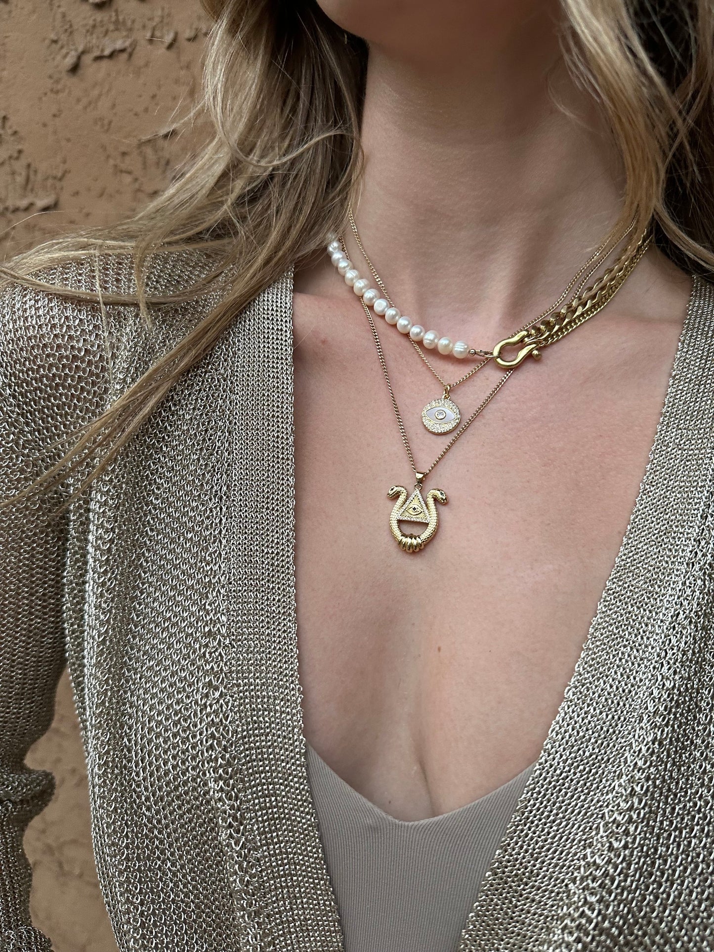 Pearl Chain Necklace-Shackle Clasp