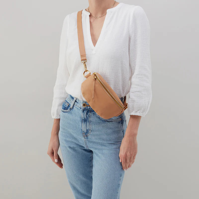 
                      
                        HOBO Fern Belt Bag-Mauve
                      
                    